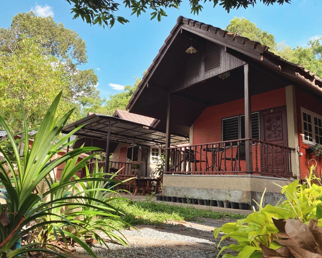 Chomklong Experience Bed & Breakfast Pakchong Bagian luar foto