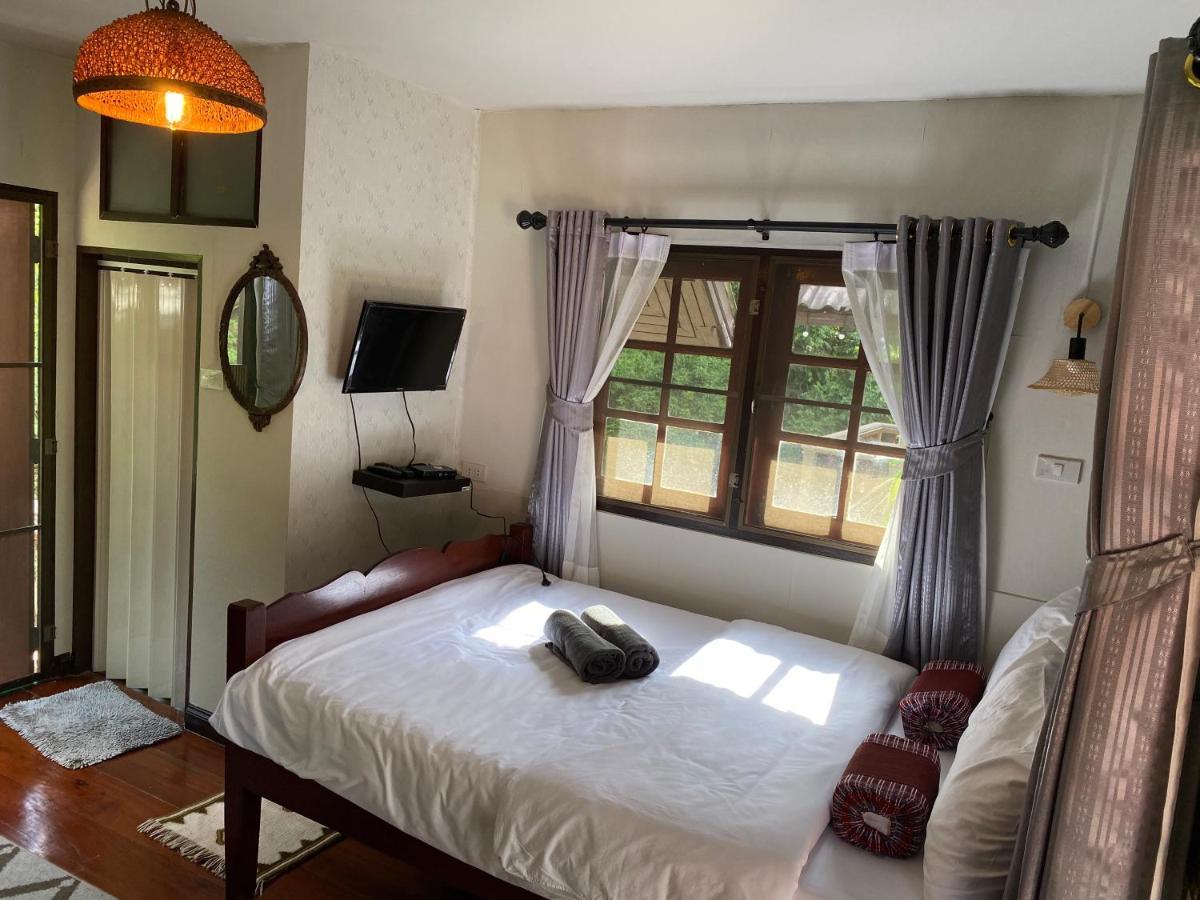 Chomklong Experience Bed & Breakfast Pakchong Bagian luar foto